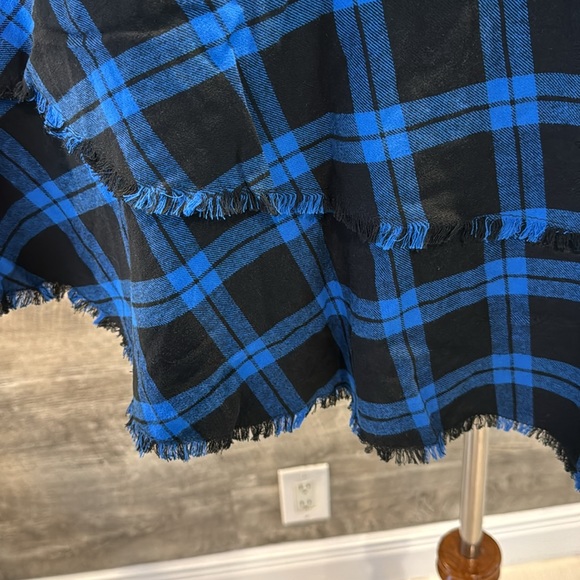 Joan Rivers NWOT Plaid Peplum with Fringe Hem long Sleeves buttoned Blouse. - Picture 7 of 10